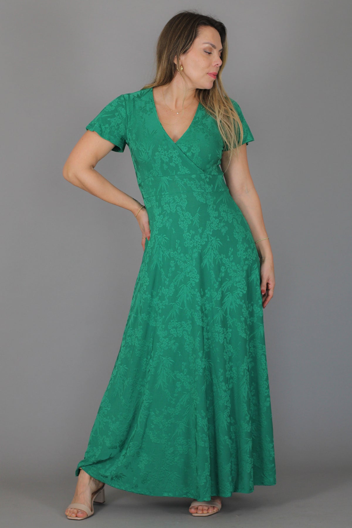 Maxivestido SOL Relieve floral