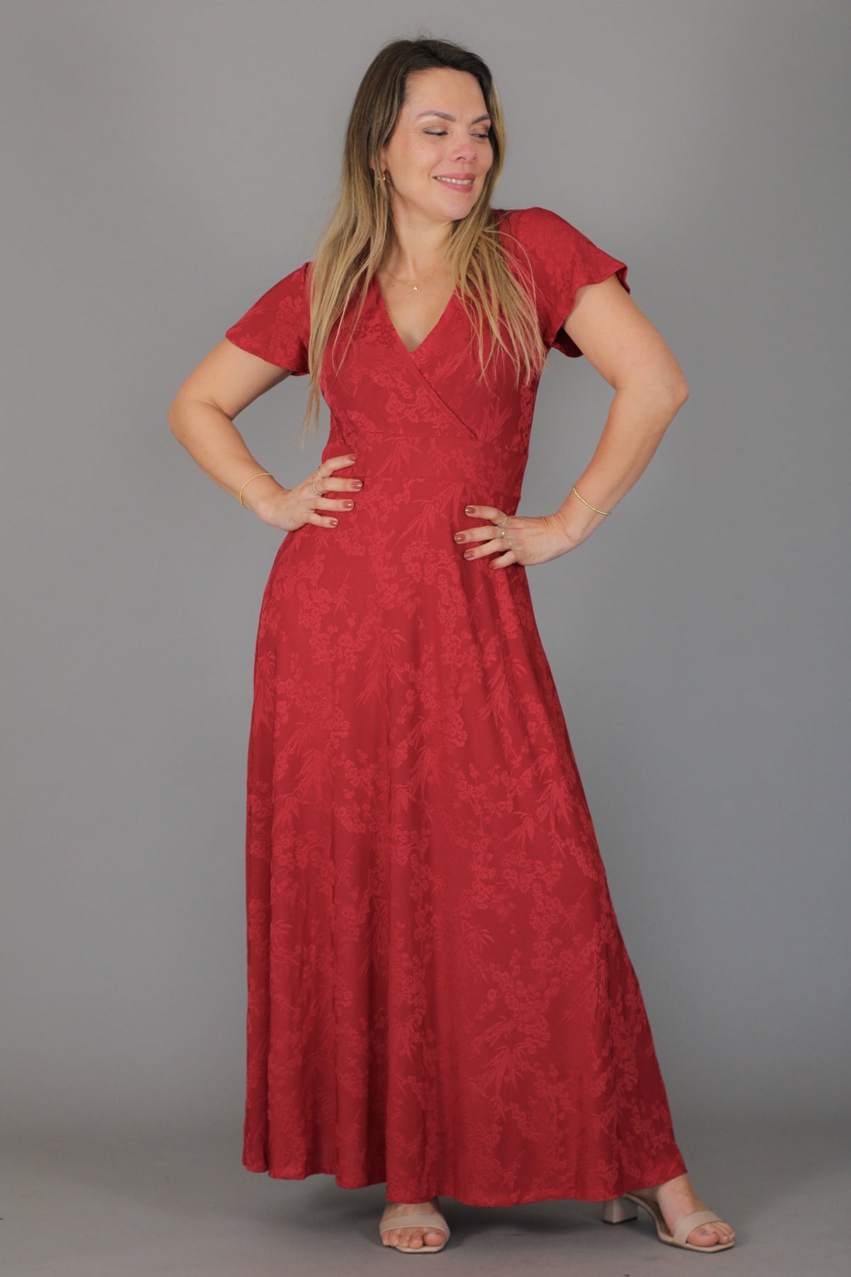 Maxivestido SOL Relieve floral