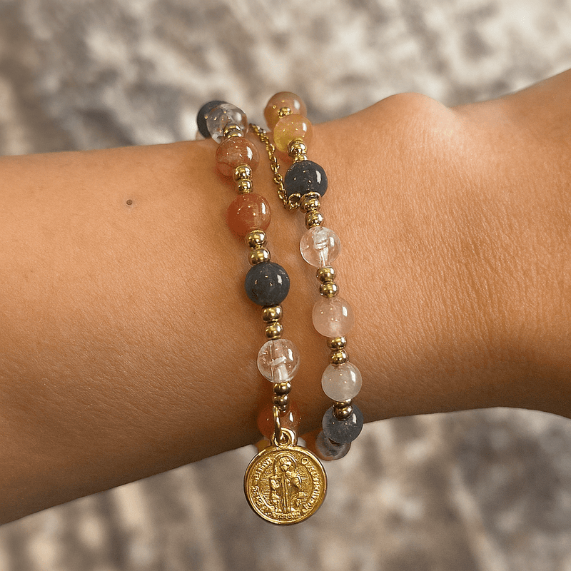 Pulsera elasticada piedras y mostacillas doradas - Amanda Moda